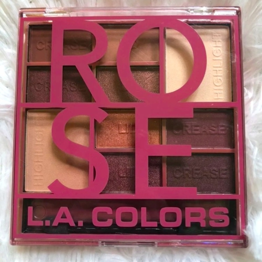 Rose eyeshadow palette